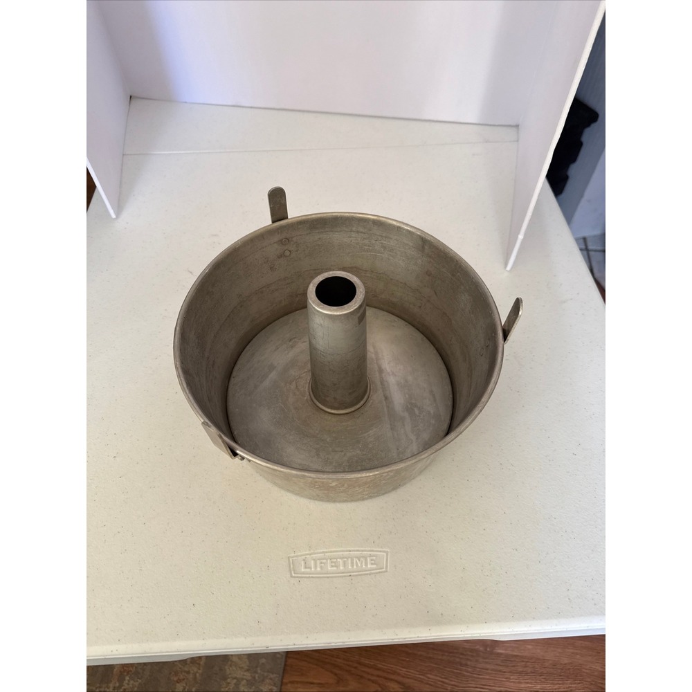 Vintage COMET Aluminum Tube Cake Pan – Made in‎ USA – 10 x 4¼